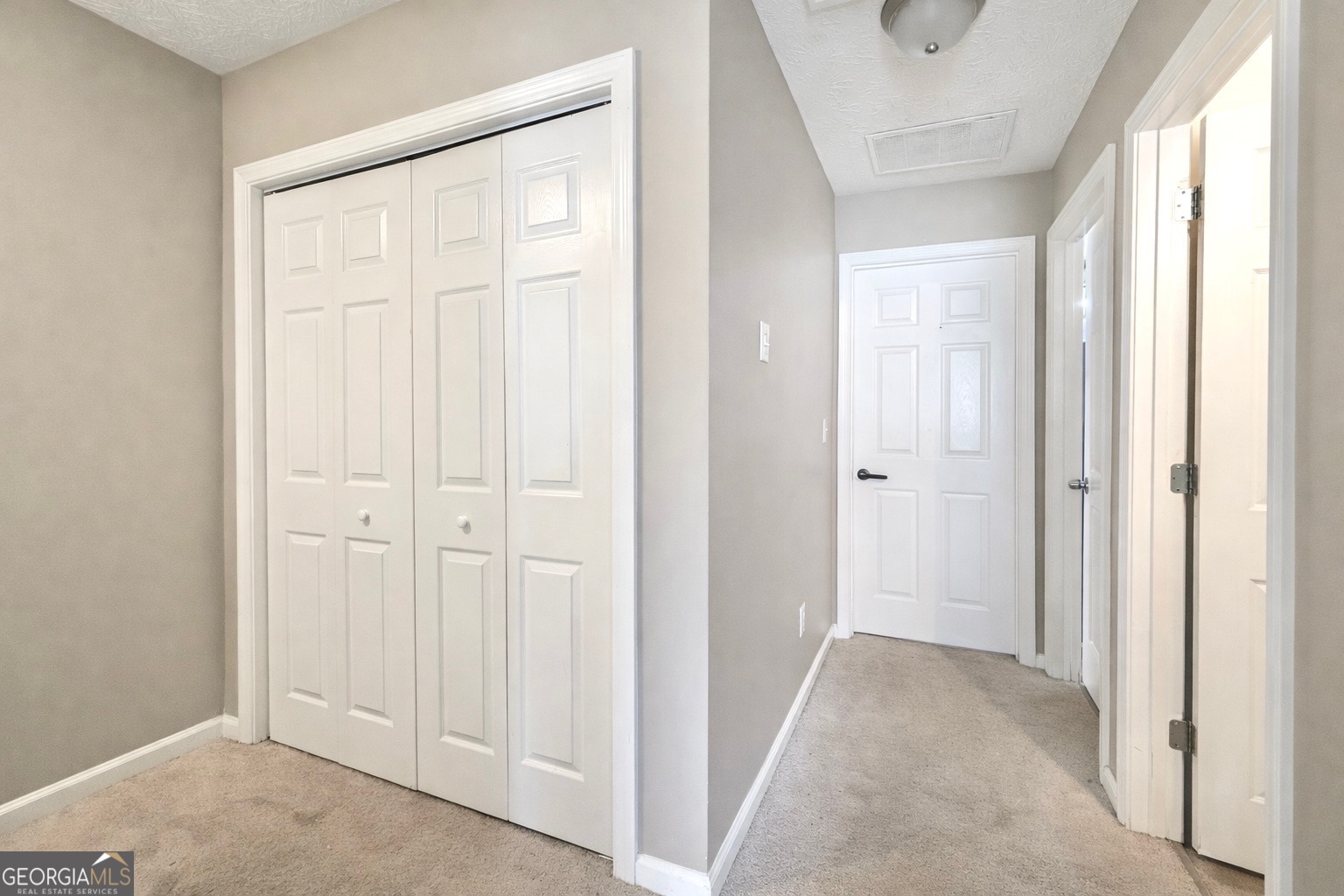 6198 Shoals Loop Union City, GA 30291 - Photo 19 of 21 a view of a livingroom with an entryway