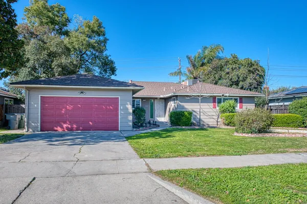$435,000 | 5435 North Bond Street, Fresno, CA 93710