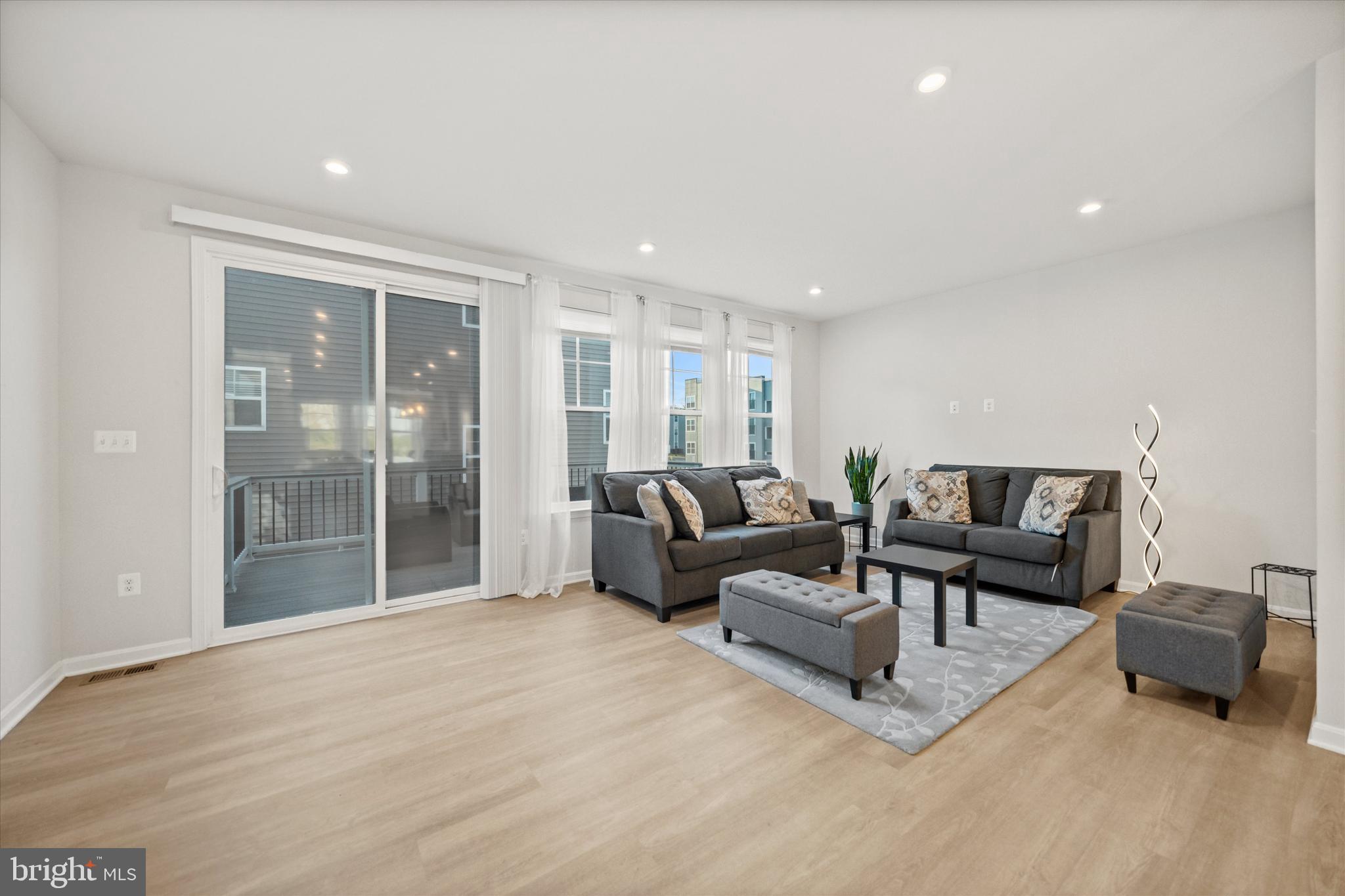 18218 Summit Pointe Drive Triangle, VA 22172 - Photo 11 of 40