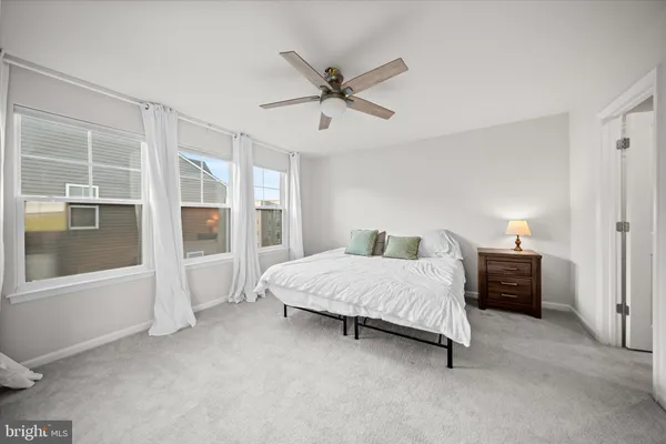 $545,000 | 18218 Summit Pointe Drive, Triangle, VA 22172