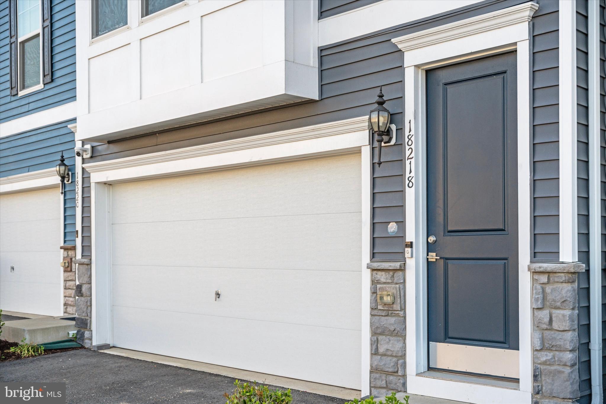 18218 Summit Pointe Drive Triangle, VA 22172 - Photo 2 of 40