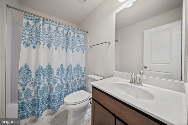 $545,000 | 18218 Summit Pointe Drive, Triangle, VA 22172