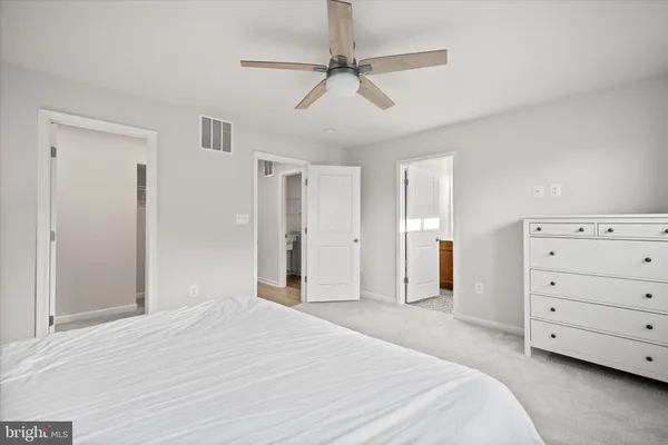 $545,000 | 18218 Summit Pointe Drive, Triangle, VA 22172