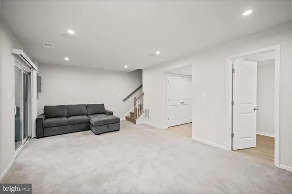 $545,000 | 18218 Summit Pointe Drive, Triangle, VA 22172