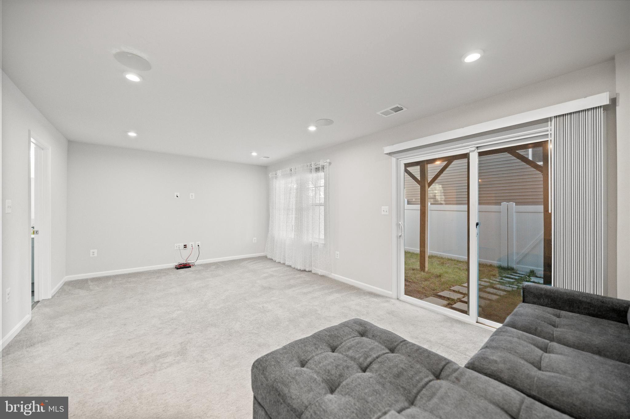 18218 Summit Pointe Drive Triangle, VA 22172 - Photo 30 of 40