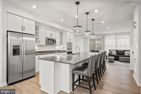 $545,000 | 18218 Summit Pointe Drive, Triangle, VA 22172
