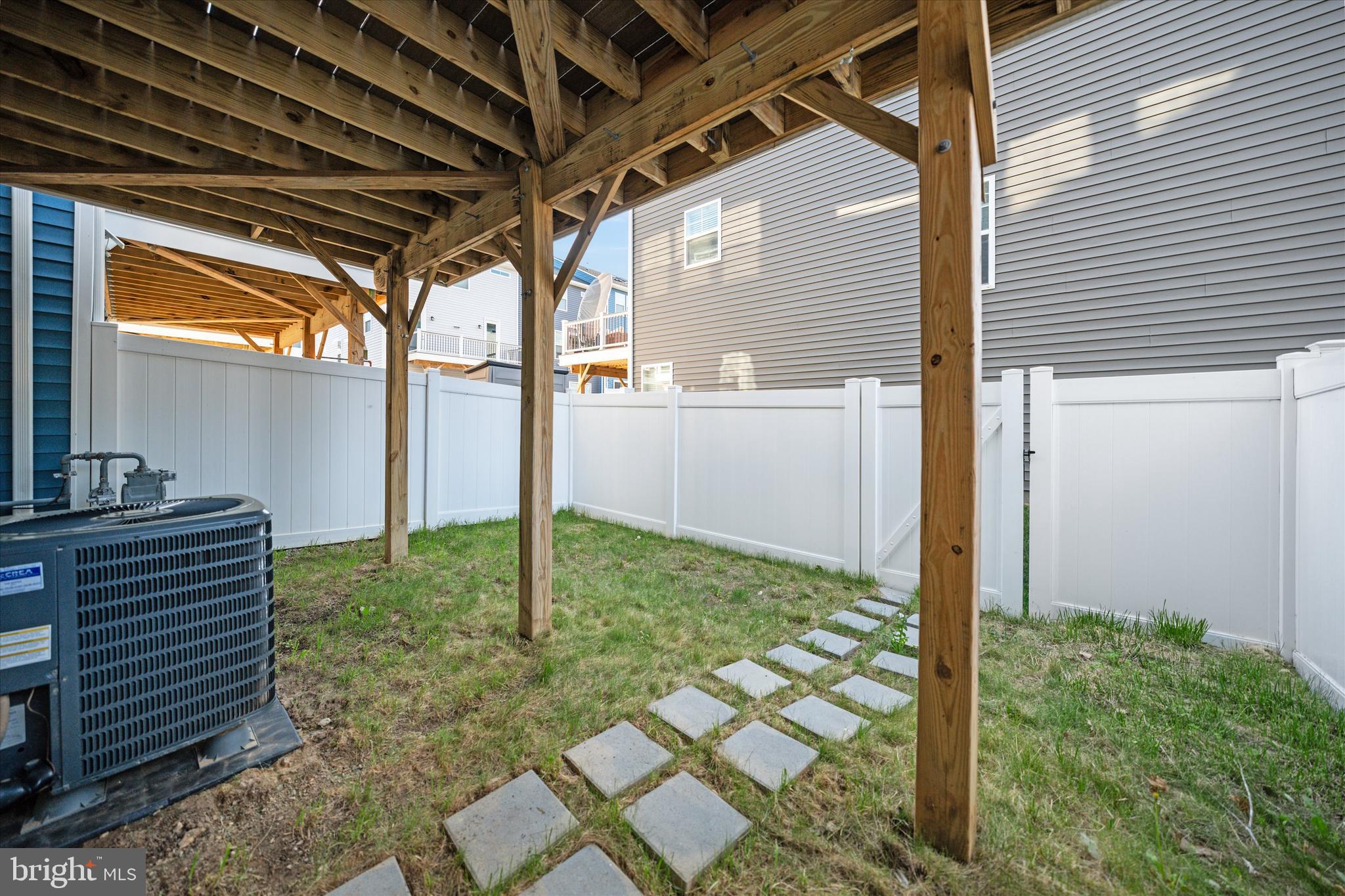 18218 Summit Pointe Drive Triangle, VA 22172 - Photo 34 of 40 Fully fenced Yard