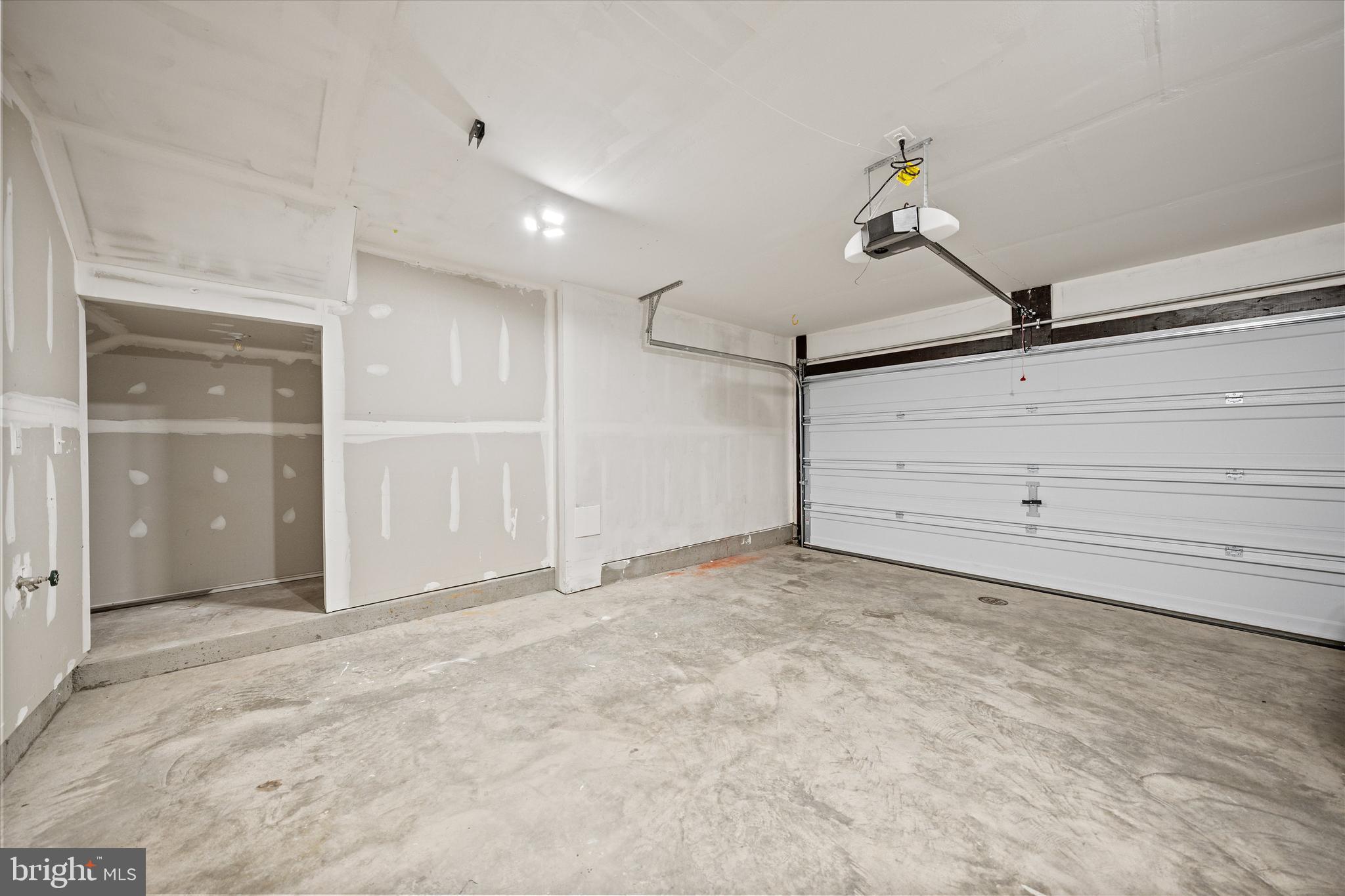 18218 Summit Pointe Drive Triangle, VA 22172 - Photo 36 of 40