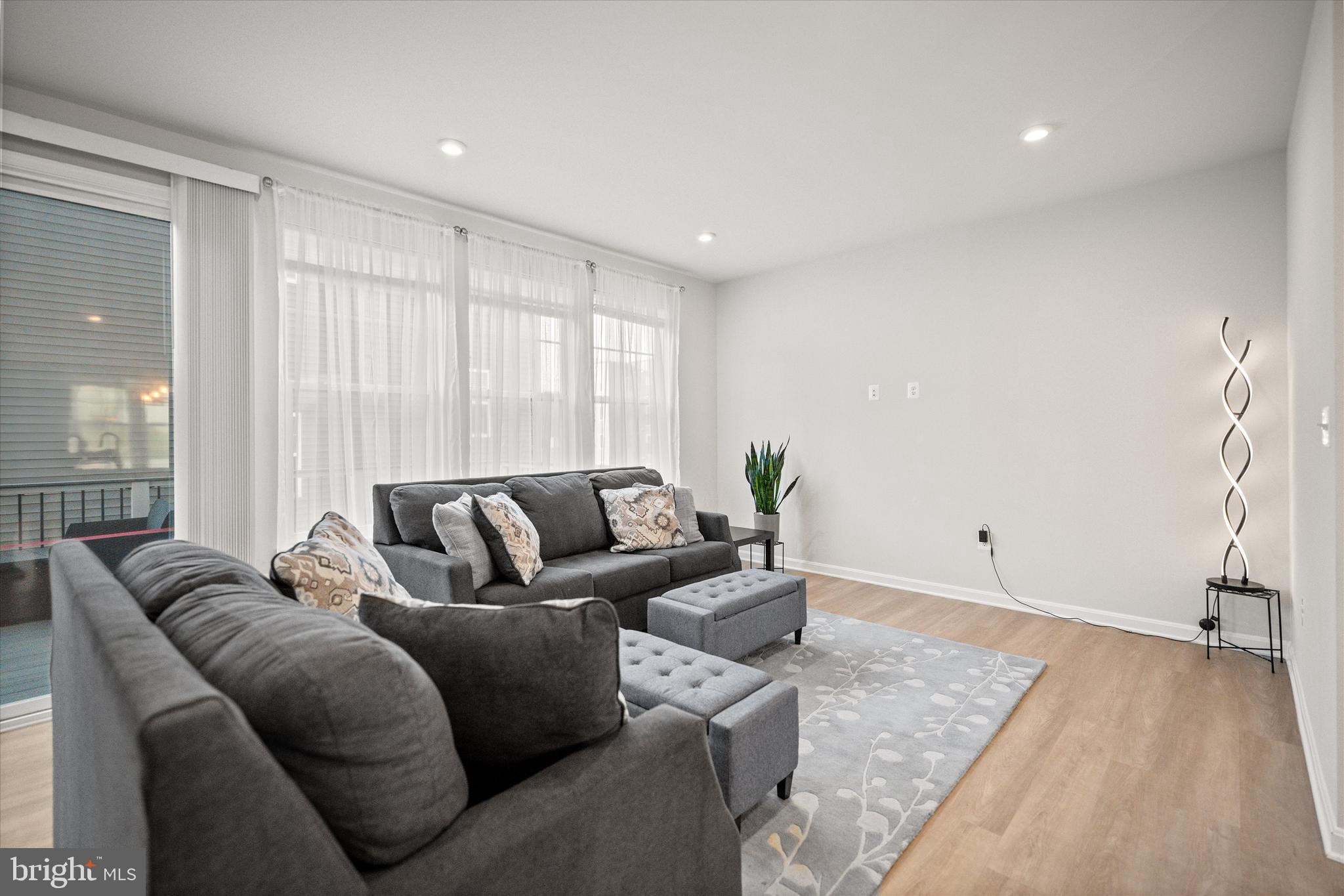 18218 Summit Pointe Drive Triangle, VA 22172 - Photo 9 of 40