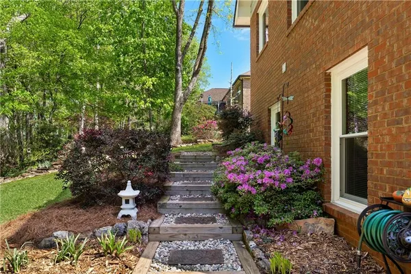 $479,900 | 27 Cliffhanger Pointe Southwest, Cartersville, GA 30120