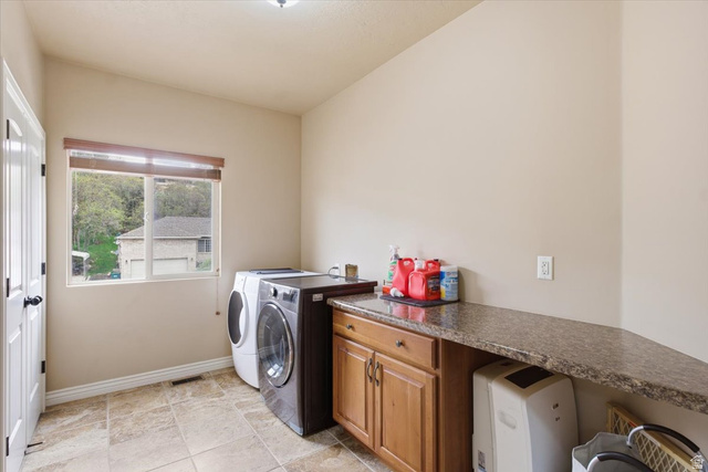 2452 Oak Lane Layton, UT 84040 - Photo 36 of 41