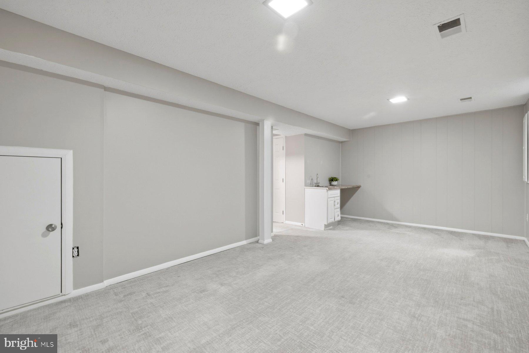 5 Pontiac Way Gaithersburg, MD 20878 - Photo 29 of 40 a view of empty room