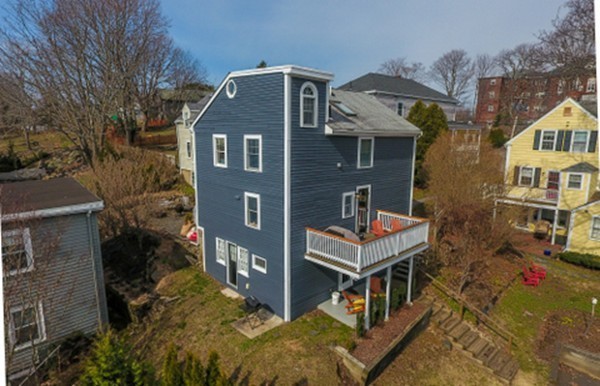 42 R Prospect Street Marblehead, MA 01945 - Photo 3 of 30