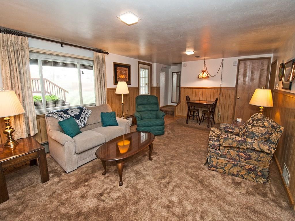 69 Ridgecrest Drive Pittsburgh, PA 15235 - Photo 18 of 24 Gallery Image 18