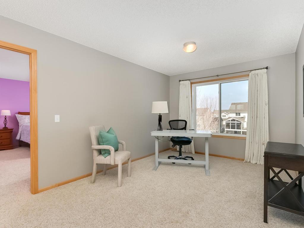 17984 MacIntosh Road Eden Prairie, MN 55347 - Photo 14 of 28 Gallery Image 14