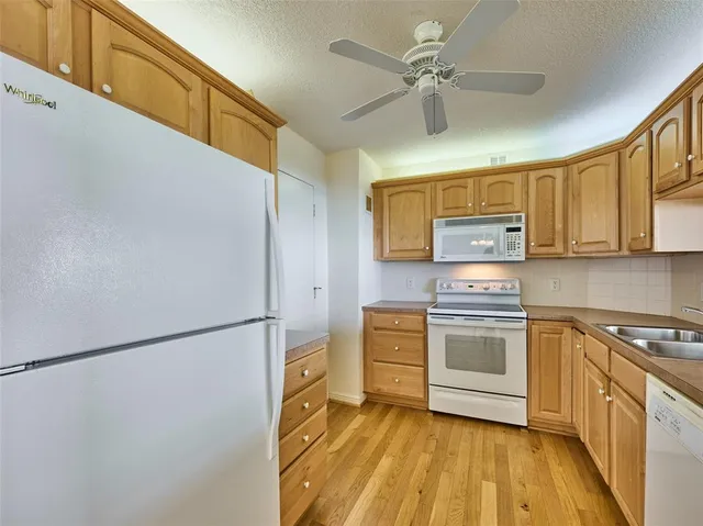 $500,000 | 111 North Pompano Beach Boulevard, Unit 907, Pompano Beach, FL 33062