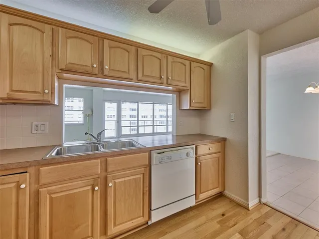 $500,000 | 111 North Pompano Beach Boulevard, Unit 907, Pompano Beach, FL 33062