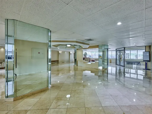 $500,000 | 111 North Pompano Beach Boulevard, Unit 907, Pompano Beach, FL 33062