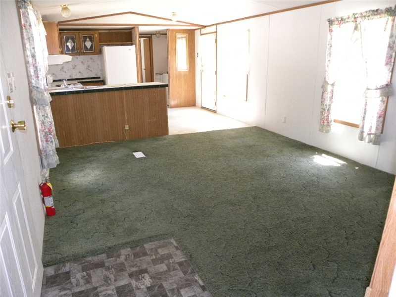 75 Jordan Road Lewiston, ME 04240 - Photo 3 of 17 Living Room.