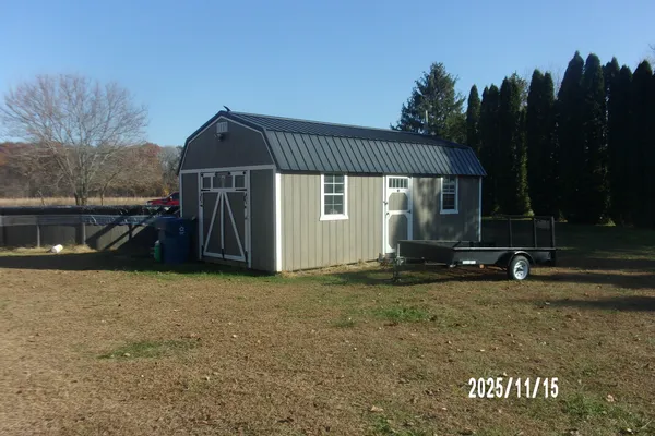 a view of backyard