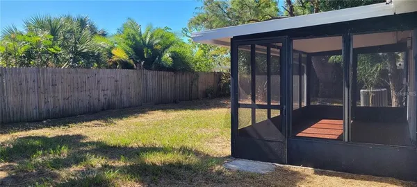 $2,100 | 1405 Castleworks Lane, Tarpon Springs, FL 34689