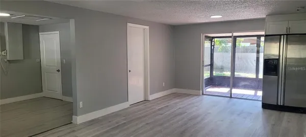 $2,100 | 1405 Castleworks Lane, Tarpon Springs, FL 34689