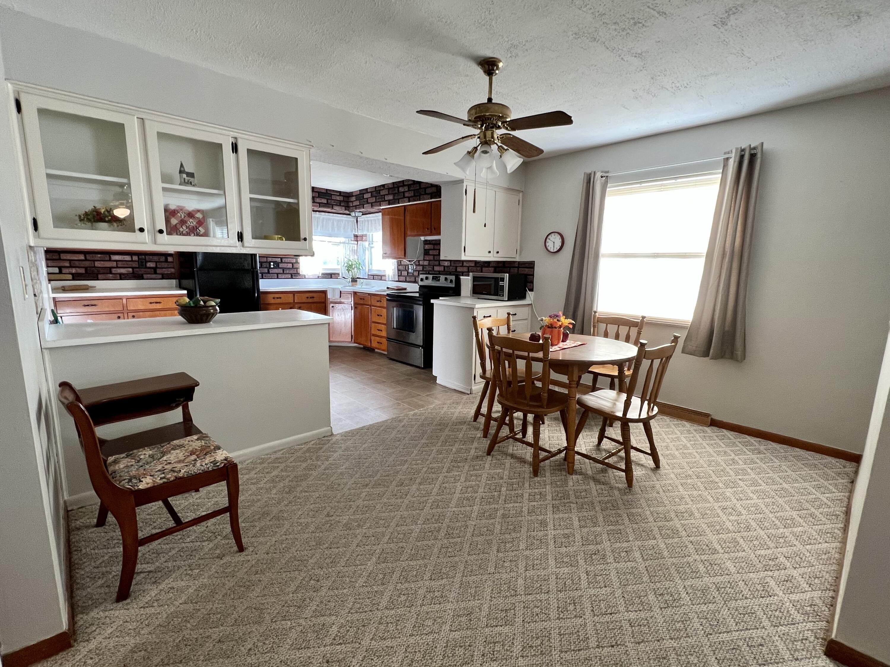 4212 Upper Valley Springfield, OH 45502 - Photo 7 of 40