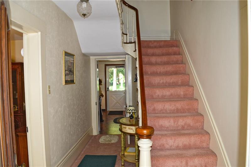 115 Dutch Glory Road Amity, PA 15311 - Photo 2 of 25 Welcoming Entry!