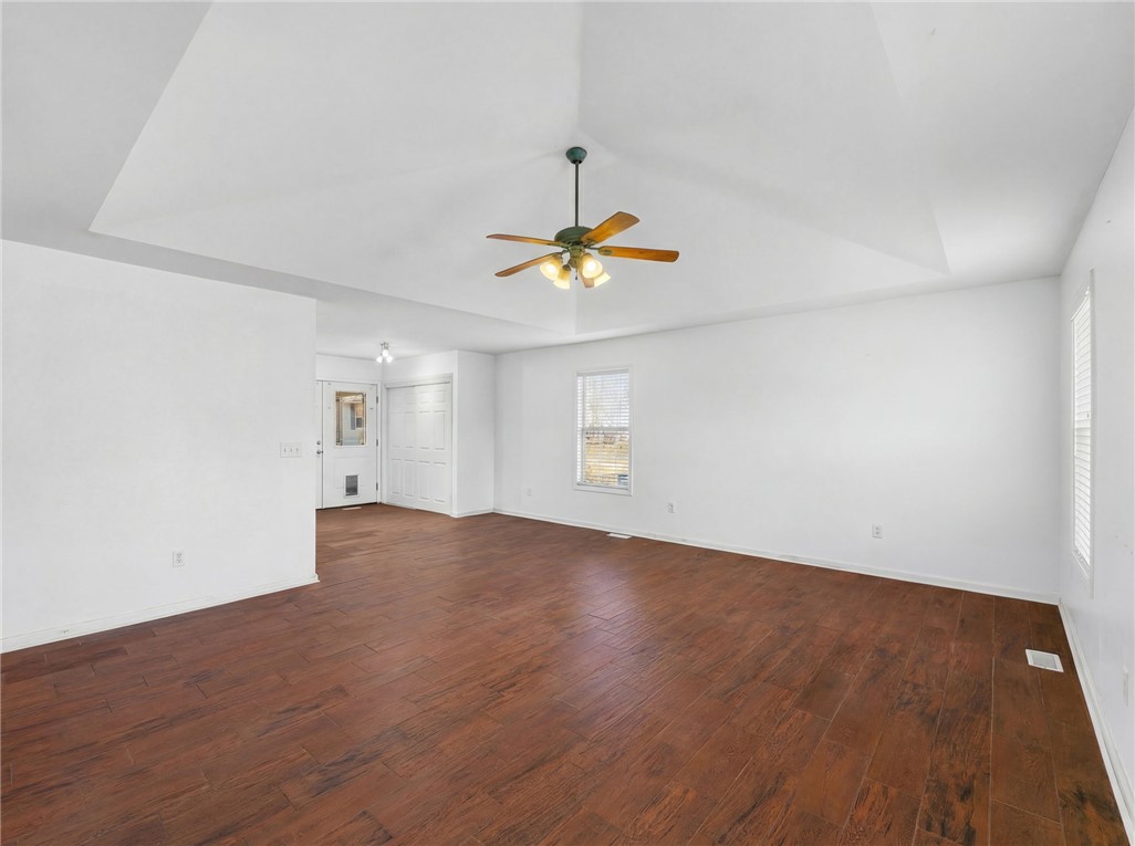 111 Logan Lane Easley, SC 29640 - Photo 3 of 33