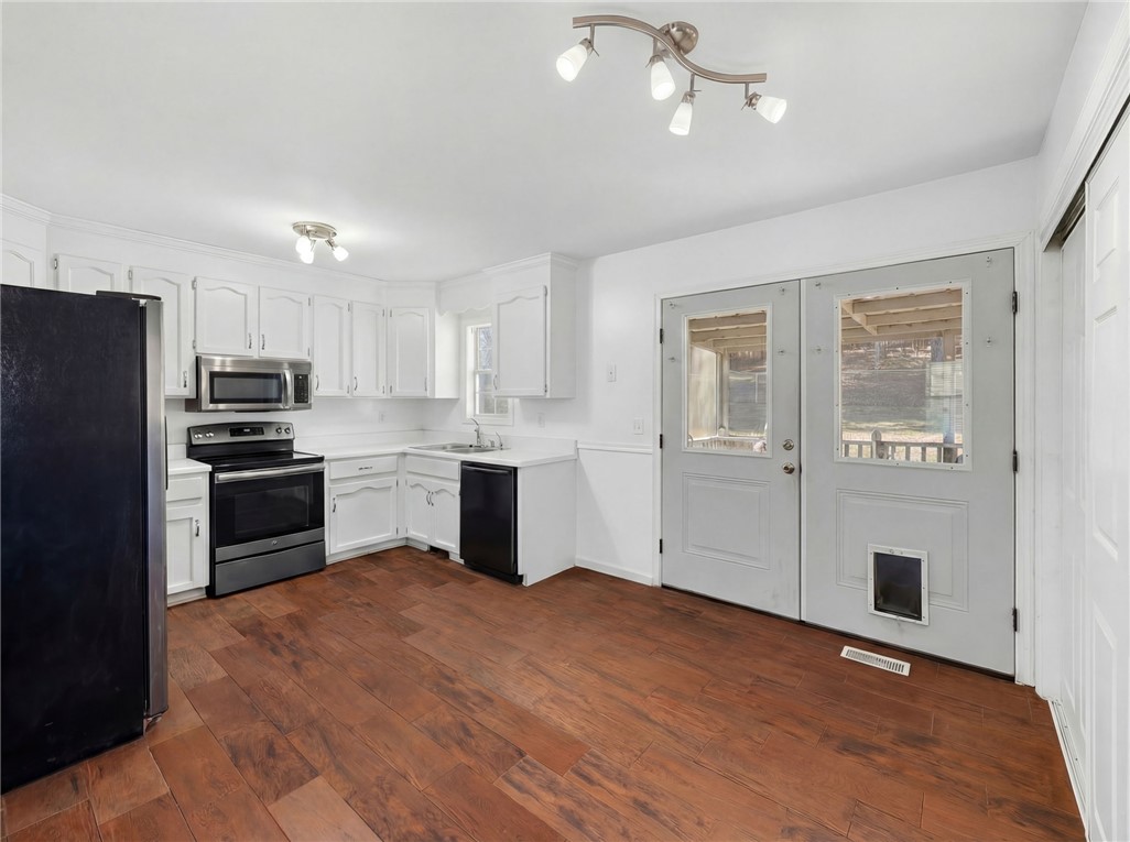 111 Logan Lane Easley, SC 29640 - Photo 6 of 33