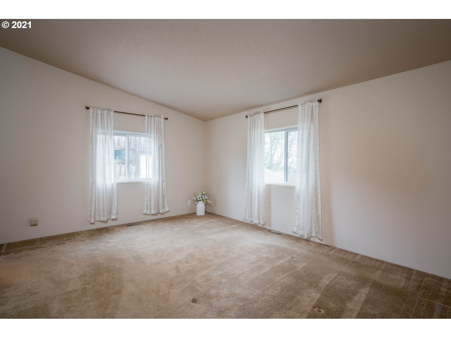 23912 South Upper Highland Road Beavercreek, OR 97004 - Photo 18 of 32