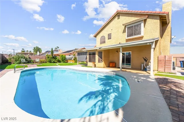 $630,000 | 316 Santa Monica Drive, Henderson, NV 89014