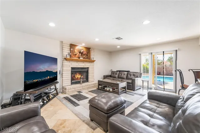 $630,000 | 316 Santa Monica Drive, Henderson, NV 89014