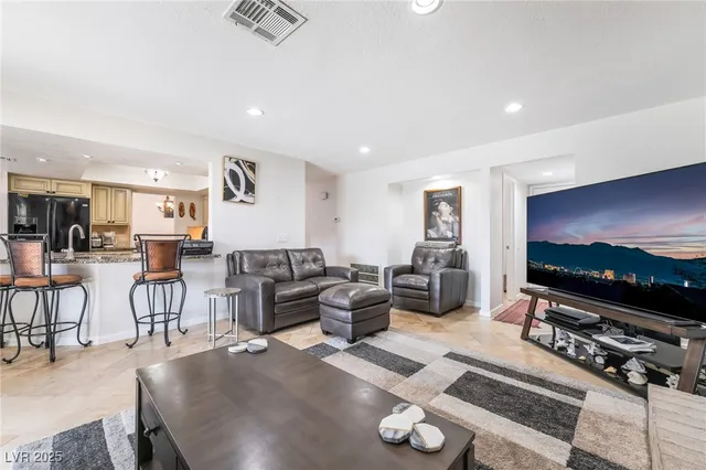 $630,000 | 316 Santa Monica Drive, Henderson, NV 89014