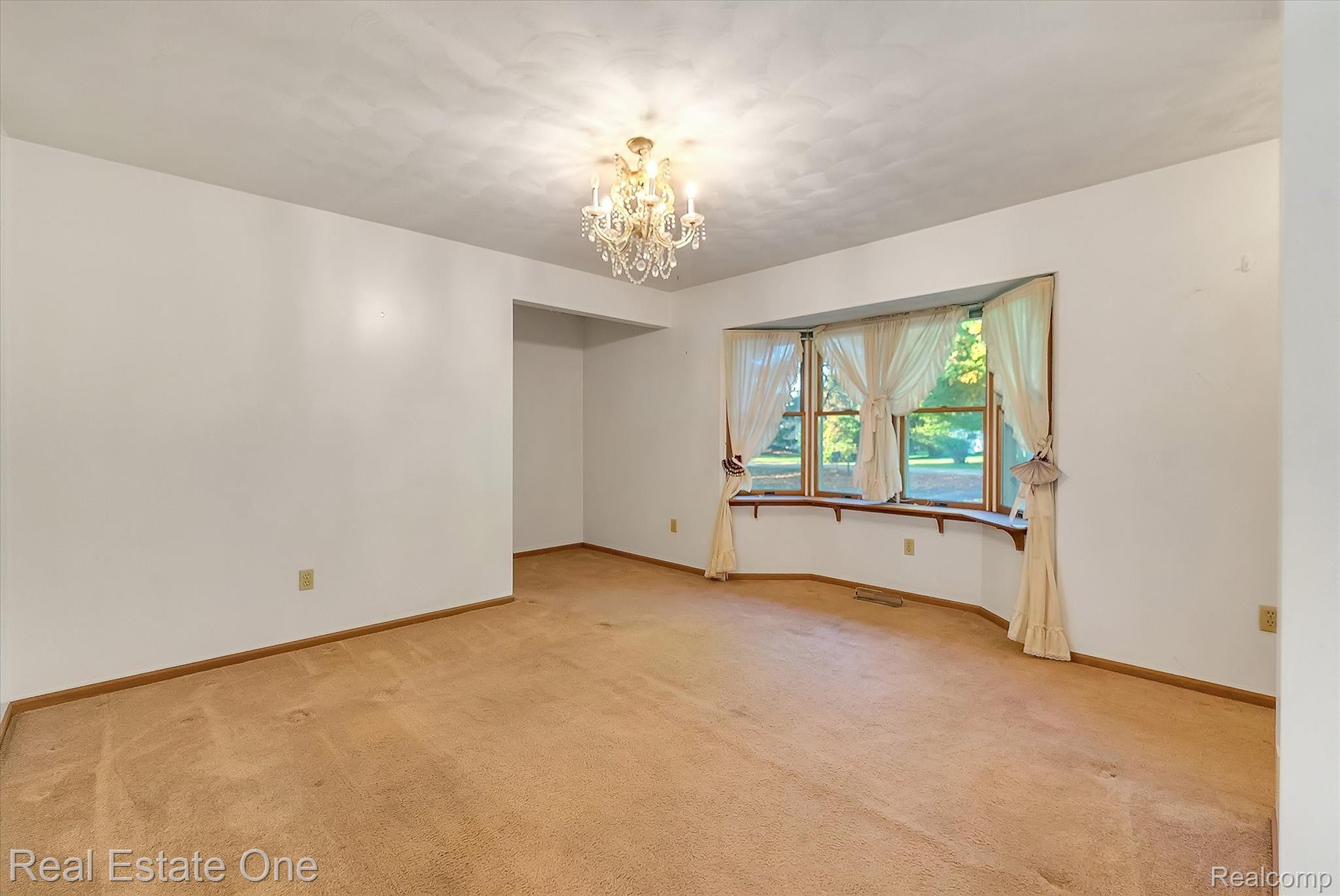 4522 Stow Road Fowlerville, MI 48836 - Photo 5 of 30 06-4522-Stow-Rd-Fowlerville-WindowStill-Real-Estate-Photography-6.jpg