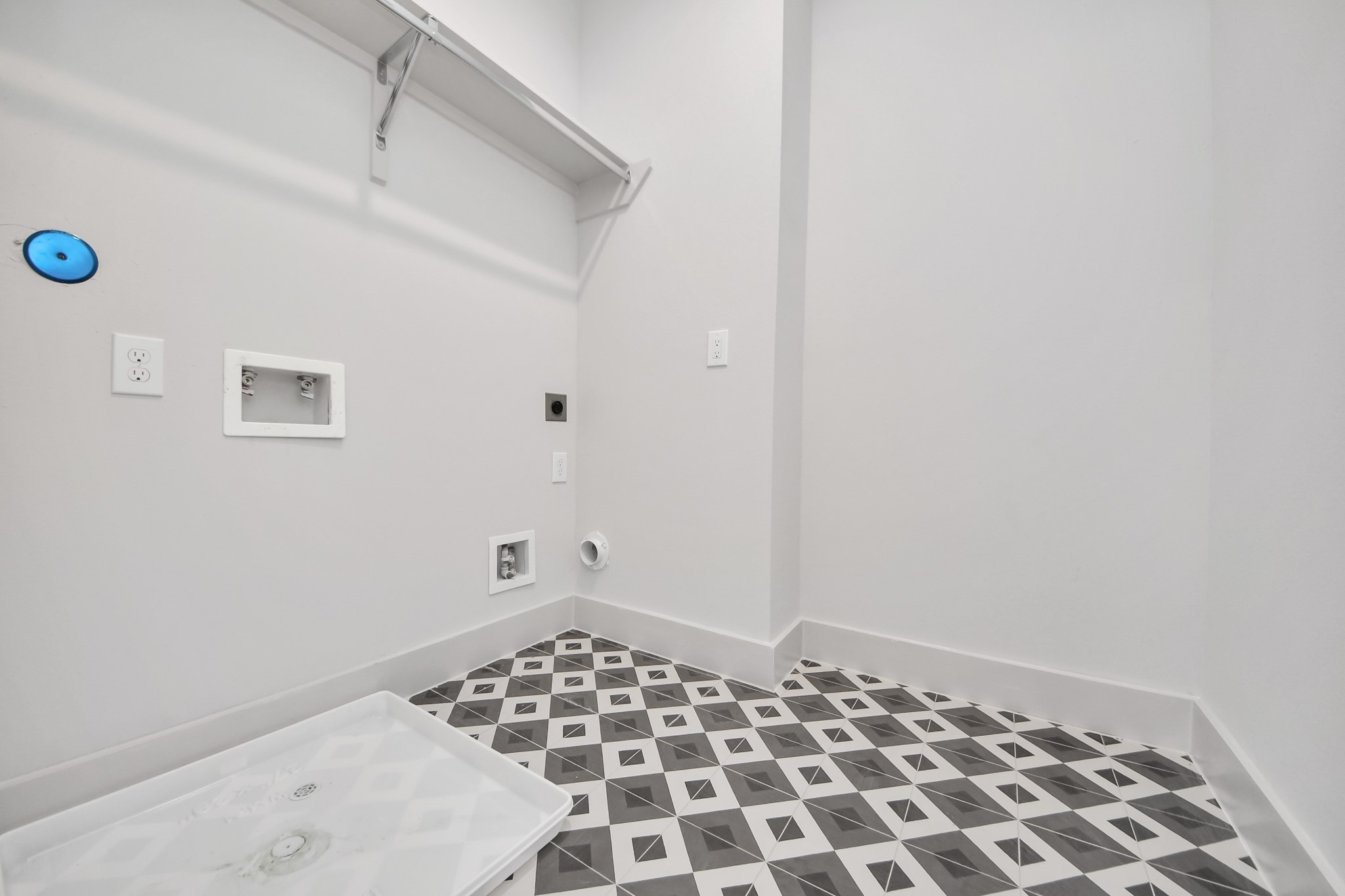 4011 Boho Lane Houston, TX 77045 - Photo 11 of 21 laundry