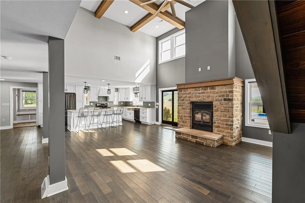 570 Steiner Bridge Road Valencia, PA 16059 - Photo 2 of 35