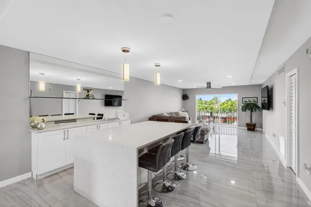 $449,000 | 777 Jeffery Street, Unit 302, Boca Raton, FL 33487