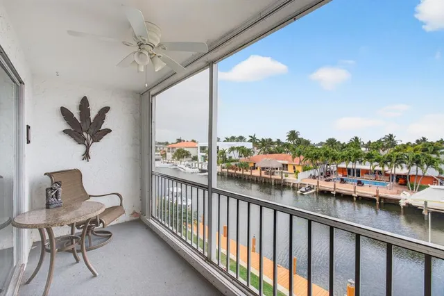 $449,000 | 777 Jeffery Street, Unit 302, Boca Raton, FL 33487