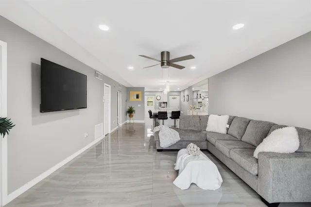 $449,000 | 777 Jeffery Street, Unit 302, Boca Raton, FL 33487