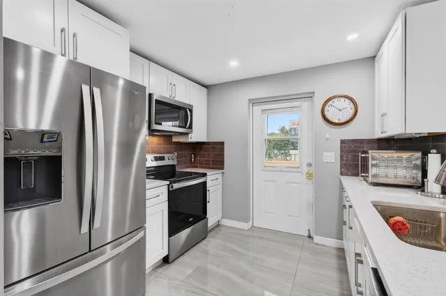 $449,000 | 777 Jeffery Street, Unit 302, Boca Raton, FL 33487