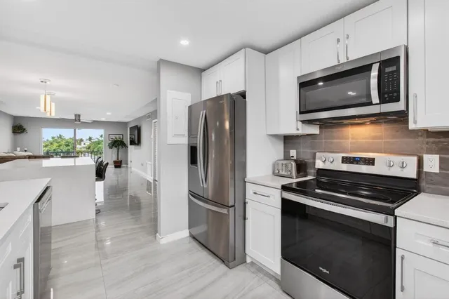 $449,000 | 777 Jeffery Street, Unit 302, Boca Raton, FL 33487