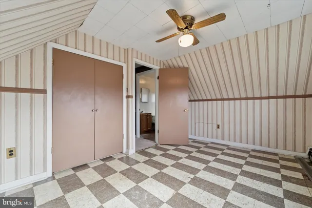 $379,900 | 14 Cinnamon Road, Levittown, PA 19057