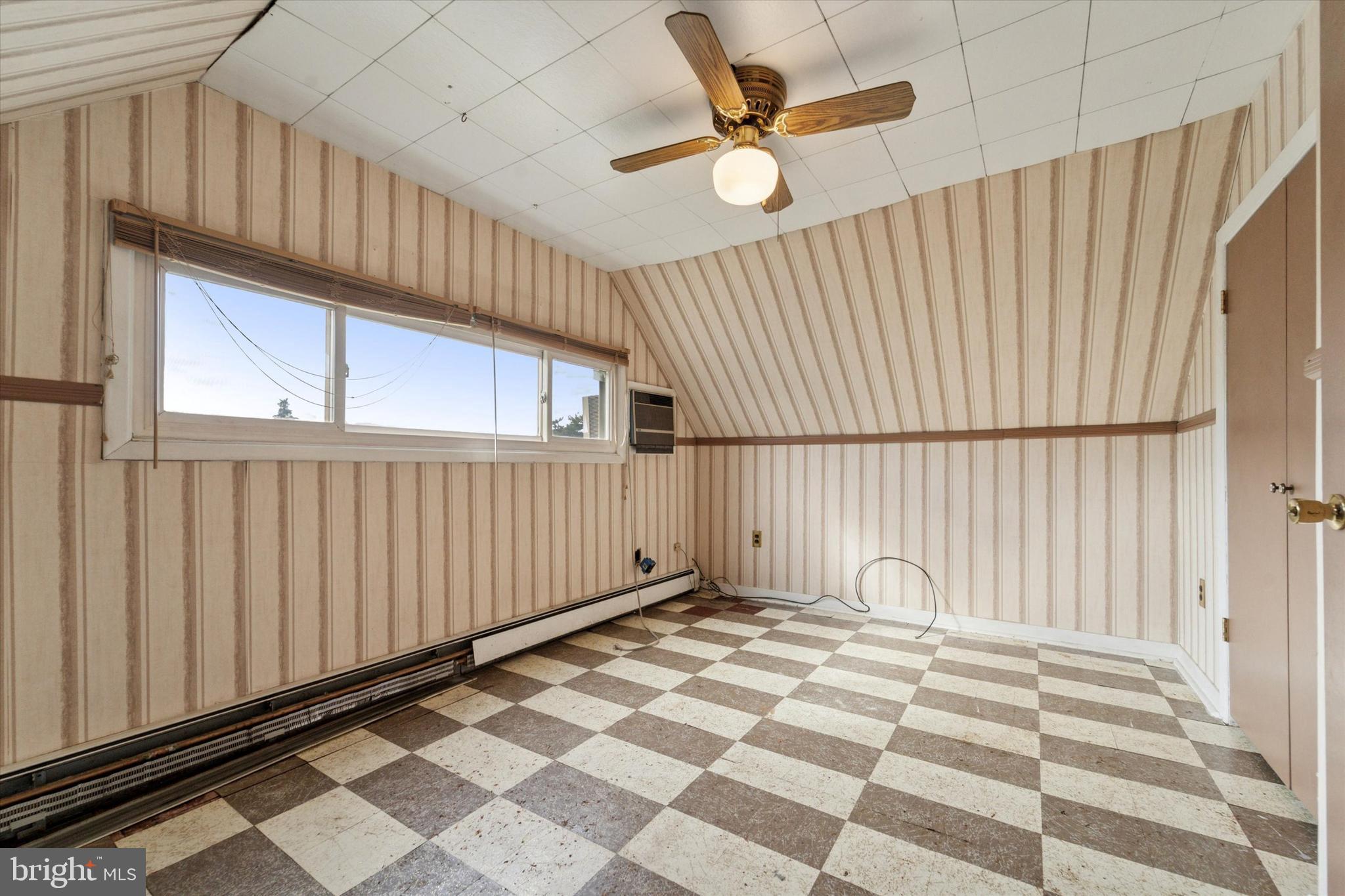 14 Cinnamon Road Levittown, PA 19057 - Photo 13 of 15 a view of a balcony