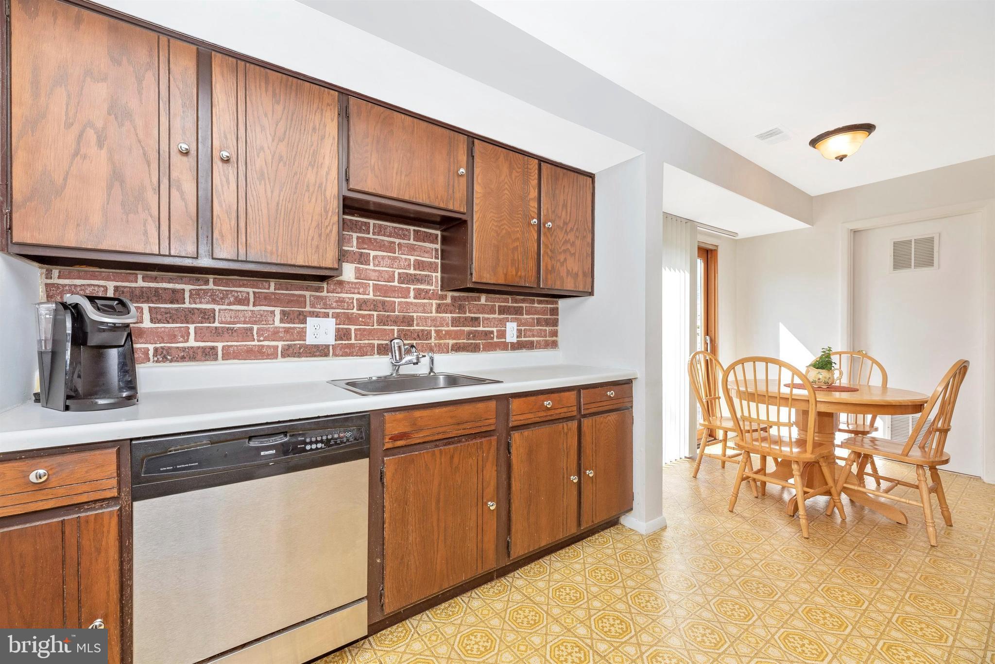 17200 Hughes Road Poolesville, MD 20837 - Photo 8 of 62