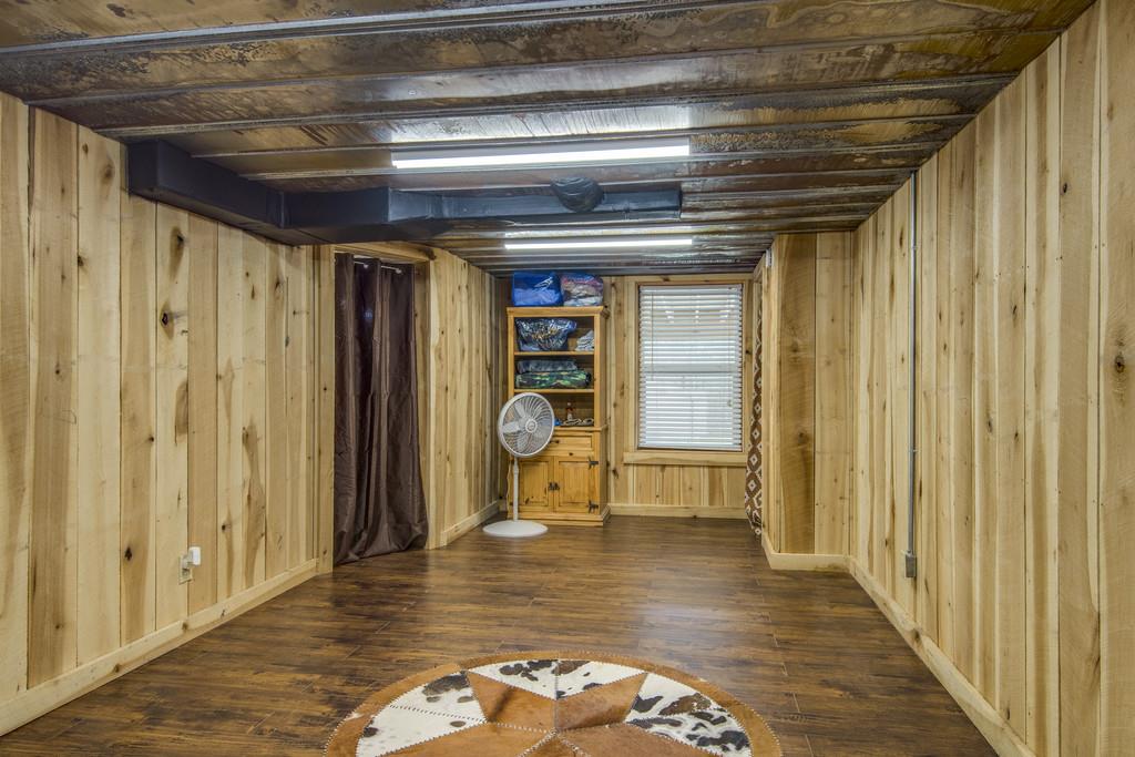 545 Haley Road Burns, TN 37029 - Photo 21 of 30 a view of empty room with wooden floor