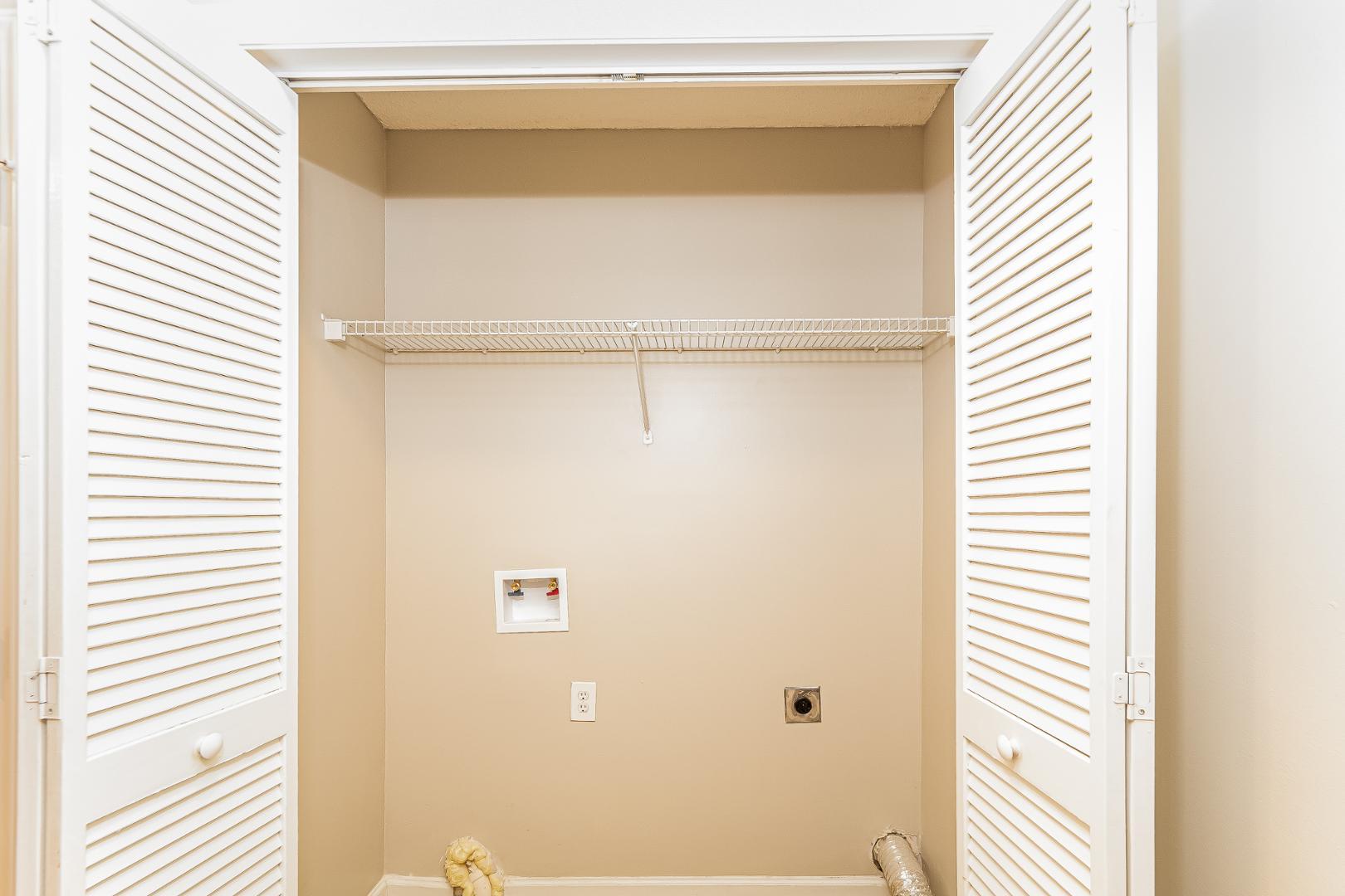 2100 McKinnon Drive Clayton, NC 27520 - Photo 15 of 17 a bathroom with a glass shower door