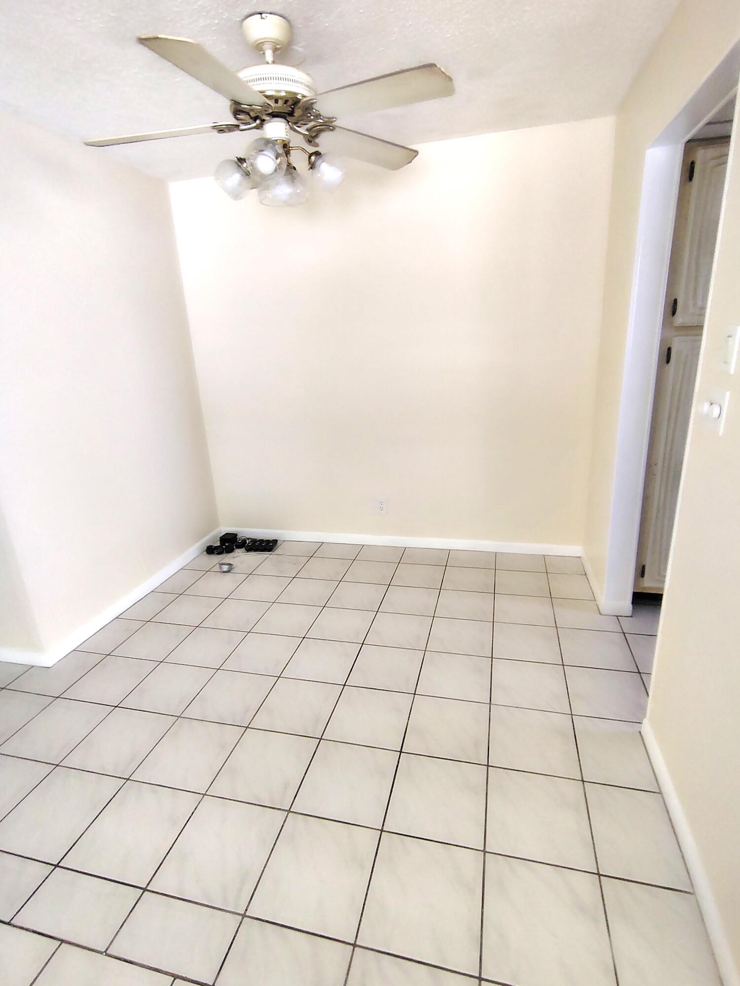 380 High Point Boulevard, Unit A Delray Beach, FL 33445 - Photo 6 of 18 a view of a utility room