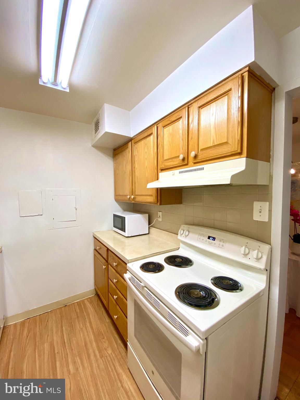 2501 Calvert Street Northwest, Unit 401 Washington, DC 20008 - Photo 25 of 45