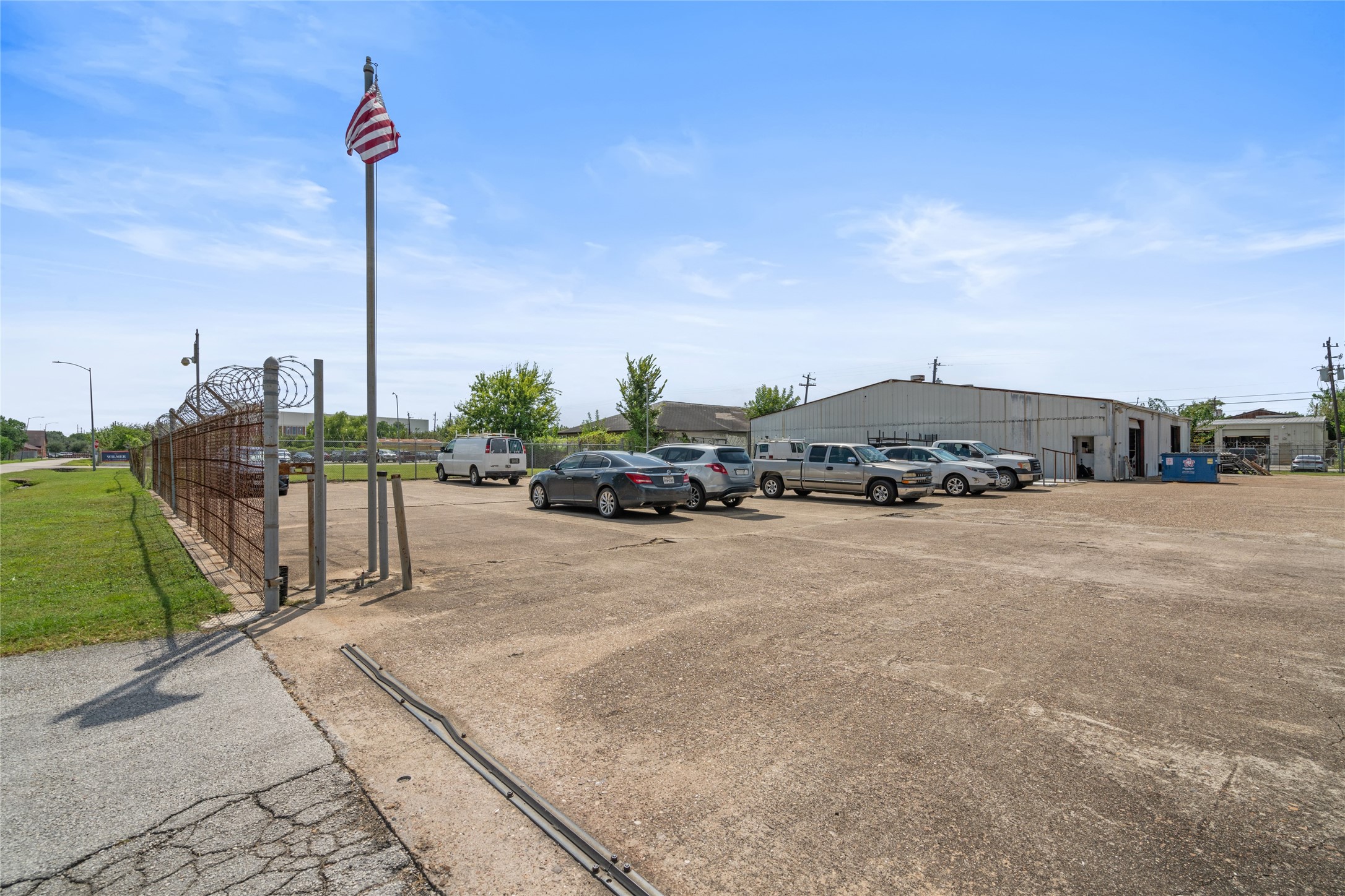 6910 Winton Street Houston, TX 77021 - Photo 5 of 50 a car parked on the side of the road